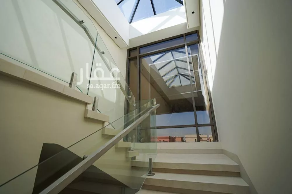 عمارة 1050 م² في الربيع 4