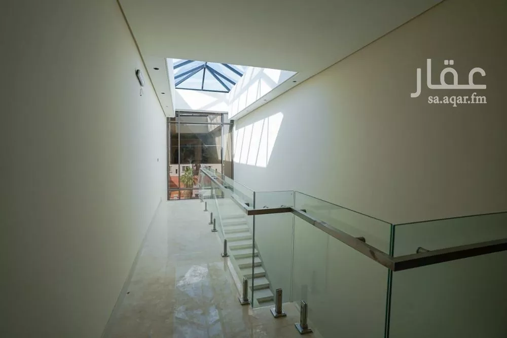 عمارة 1050 م² في الربيع 5