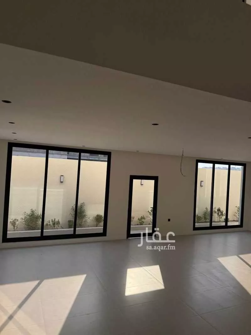 فيلا 11 غرف في السيف 5