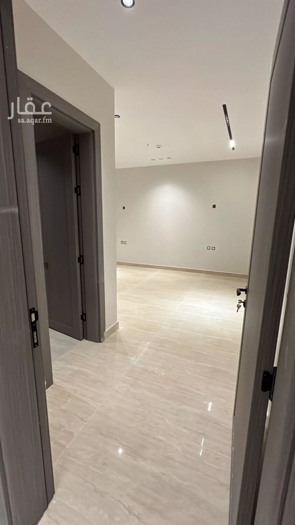 5 bedroom apartment in Al Hamra 4