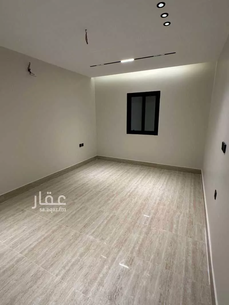 شقة 8 غرف في الندى 5