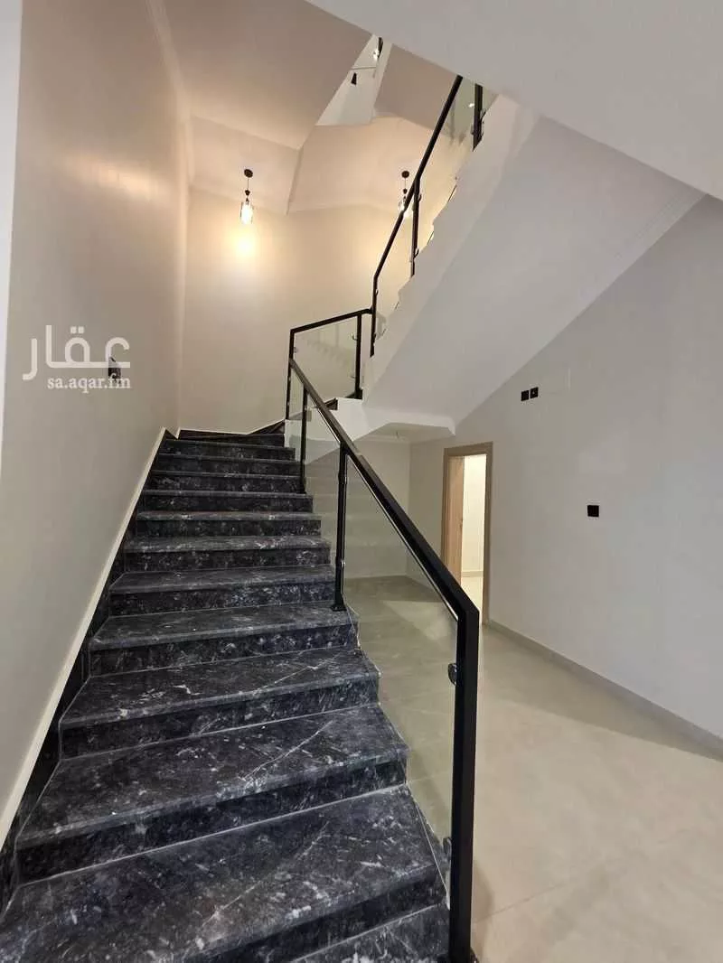 فيلا 9 غرف في الرحمانية 3