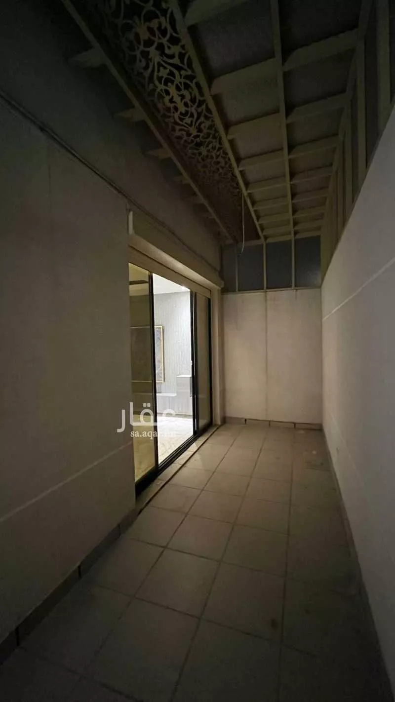 فيلا 4 غرف في العارض 5