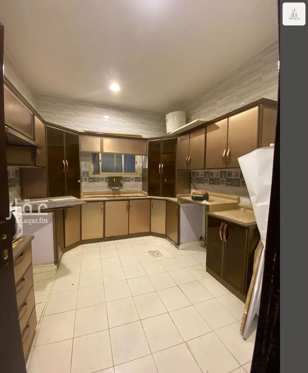 3 bedroom floor in Tuwaiq 2