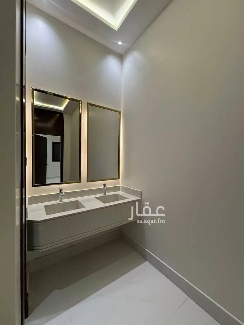 4 bedroom villa in Al Janadriyah, Riyadh 15