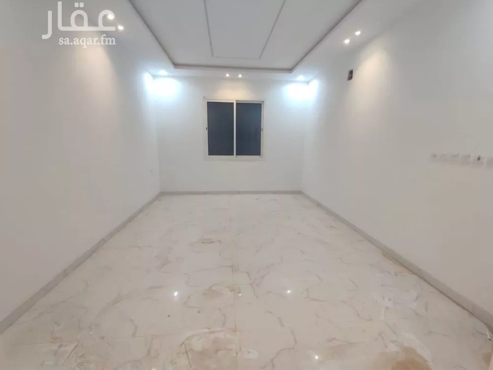 فيلا 5 غرف في الرمال 2