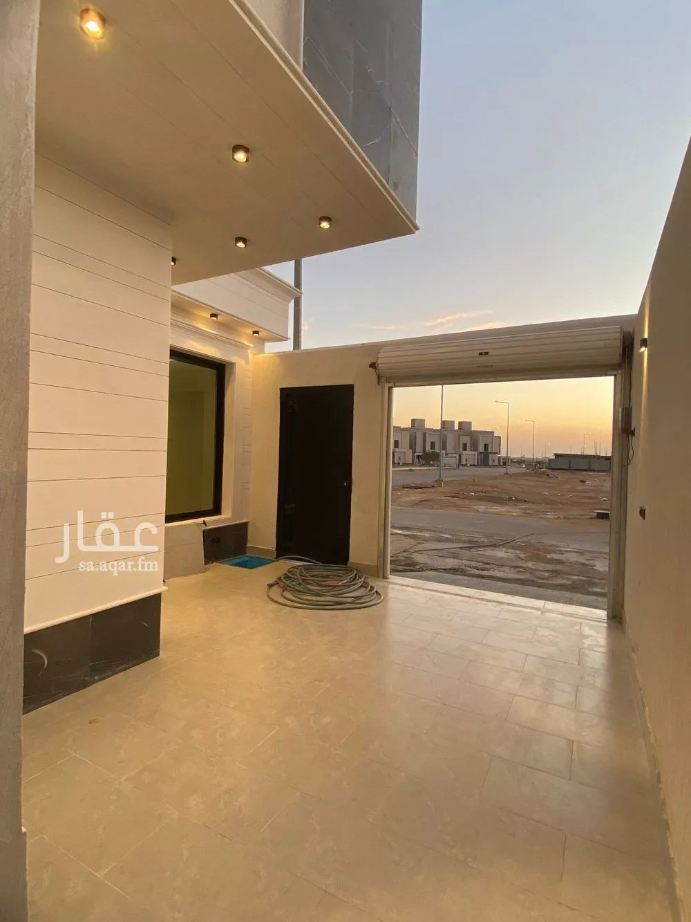 فيلا 11 غرف في النظيم 5