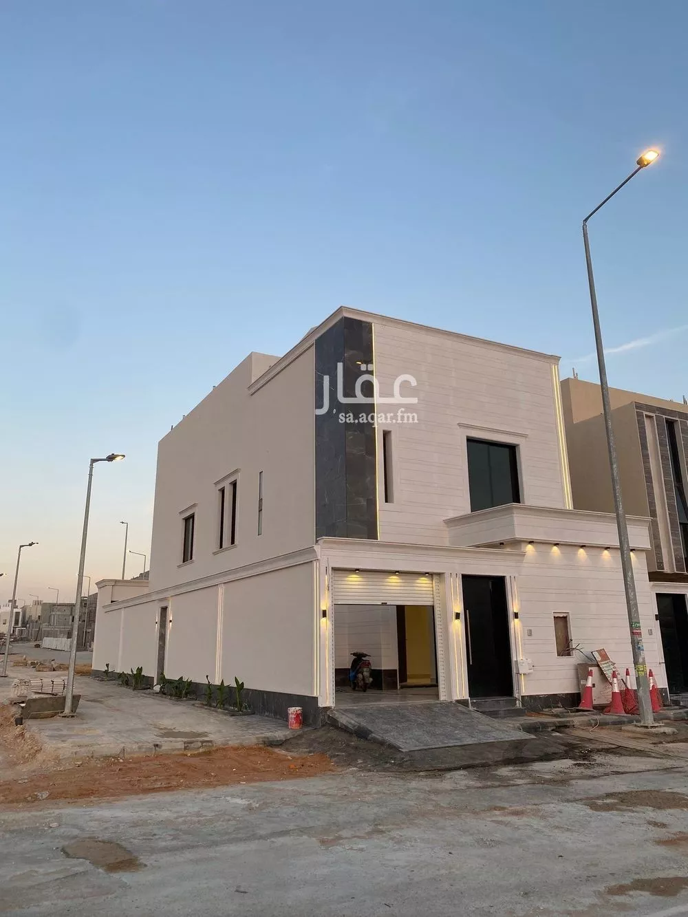 فيلا 11 غرف في النظيم 2