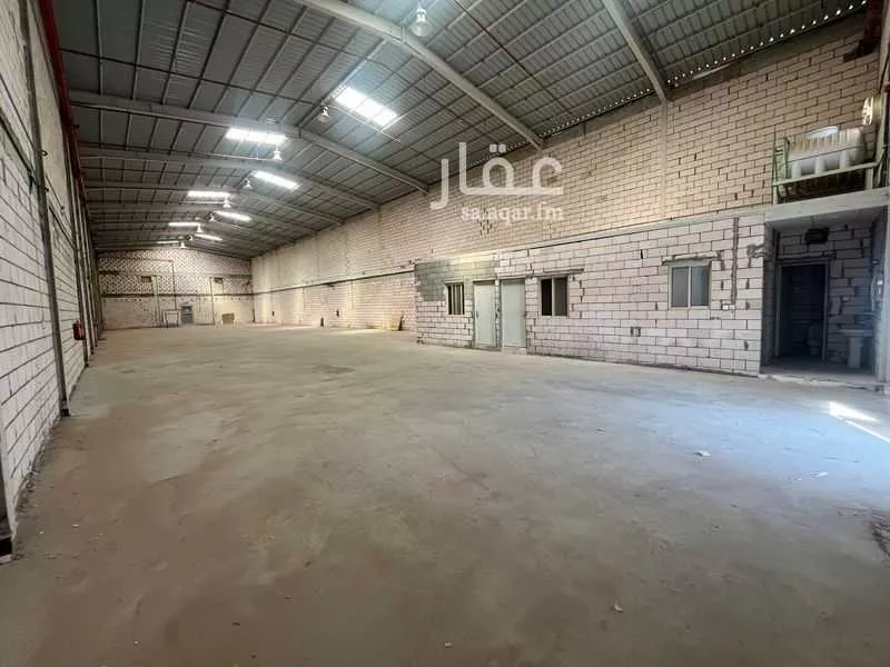 2 bedroom warehouse in Mansuriyah, Riyadh