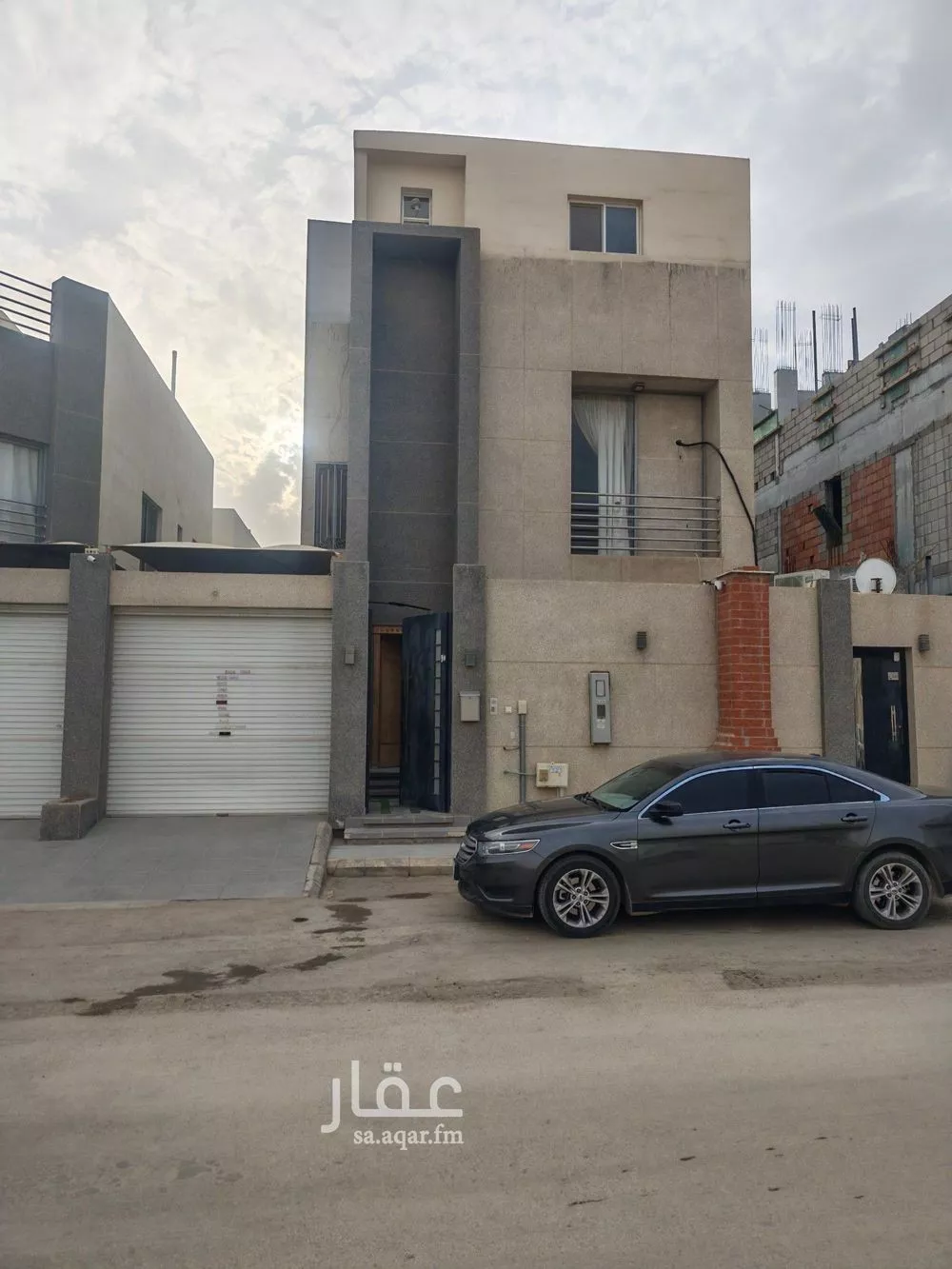 فيلا 6 غرف في العارض 1