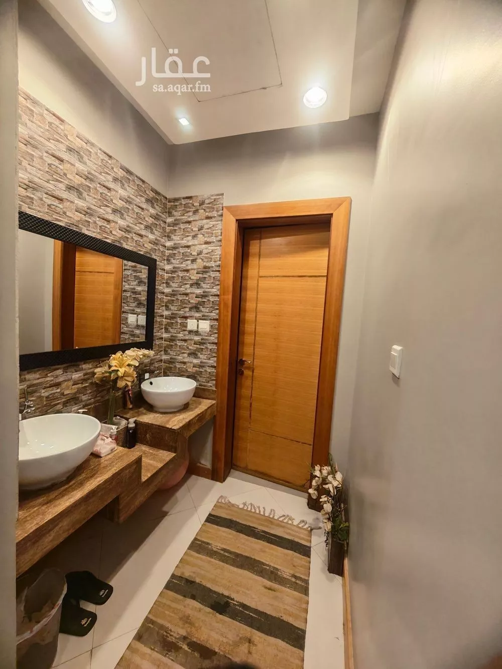 فيلا 6 غرف في العارض 3