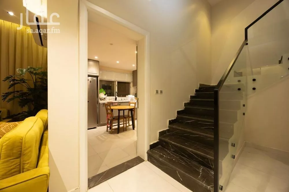 5 bedroom villa in Al Narjis 2