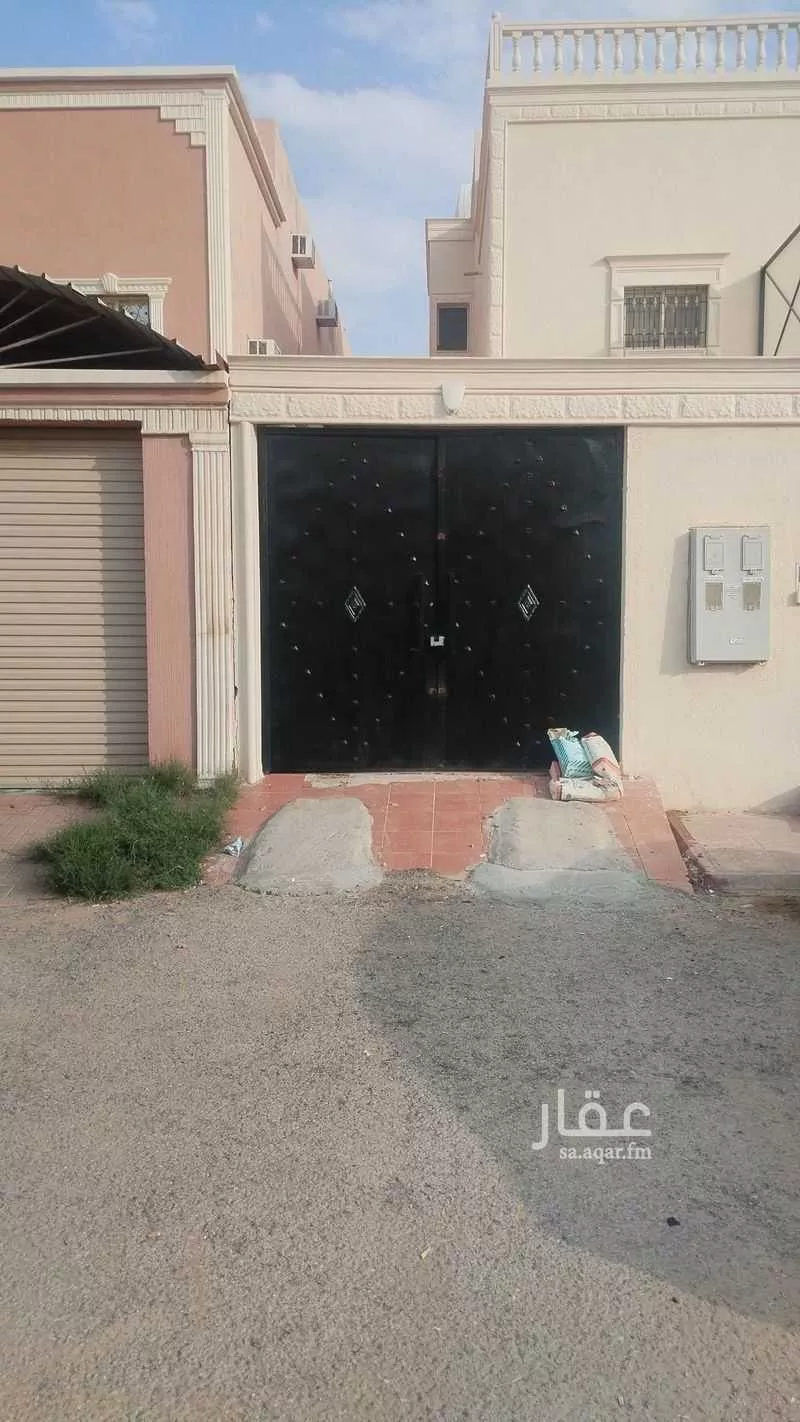 5 bedroom villa in Al Qairawan 1