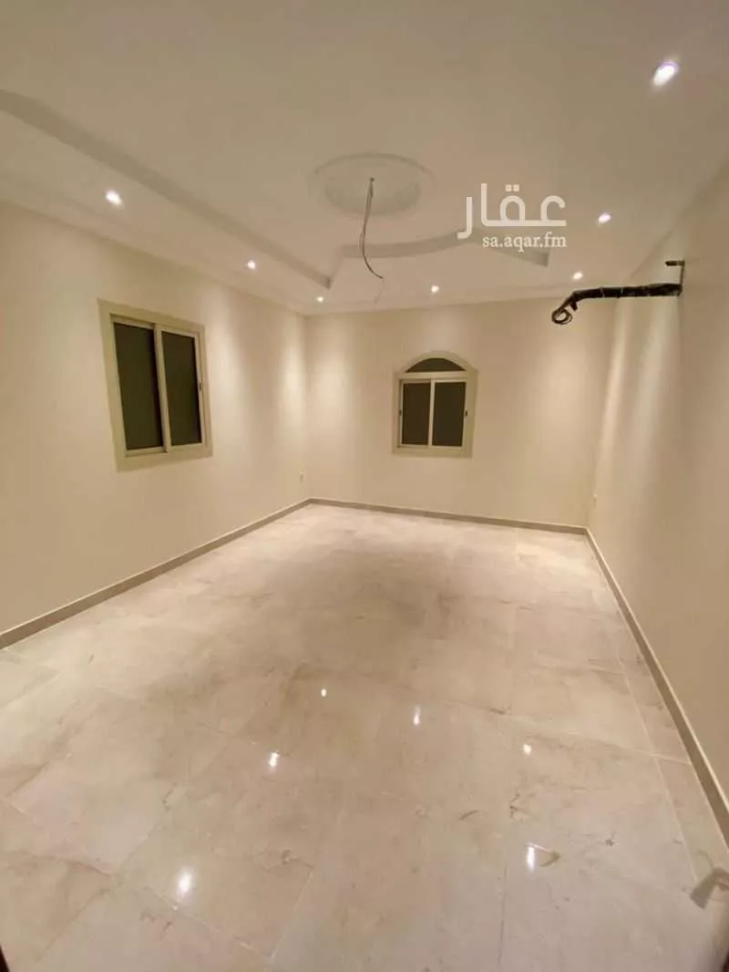 شقة 6 غرف في طيبة 5