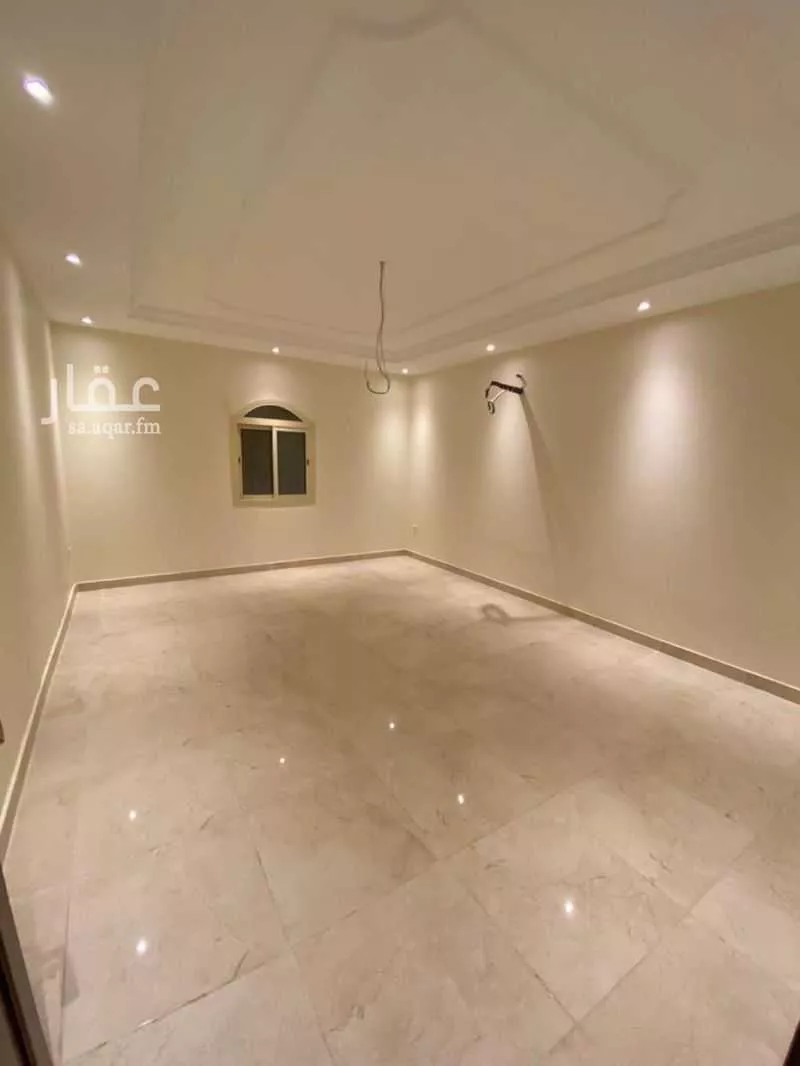 شقة 6 غرف في طيبة 4