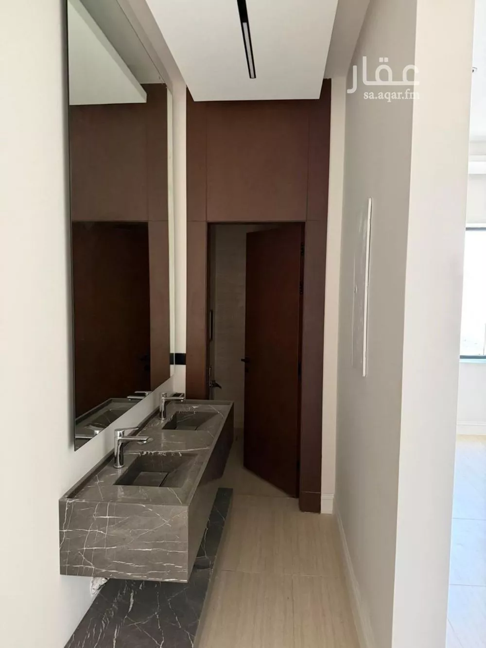 فيلا 3 غرف في العارض 2