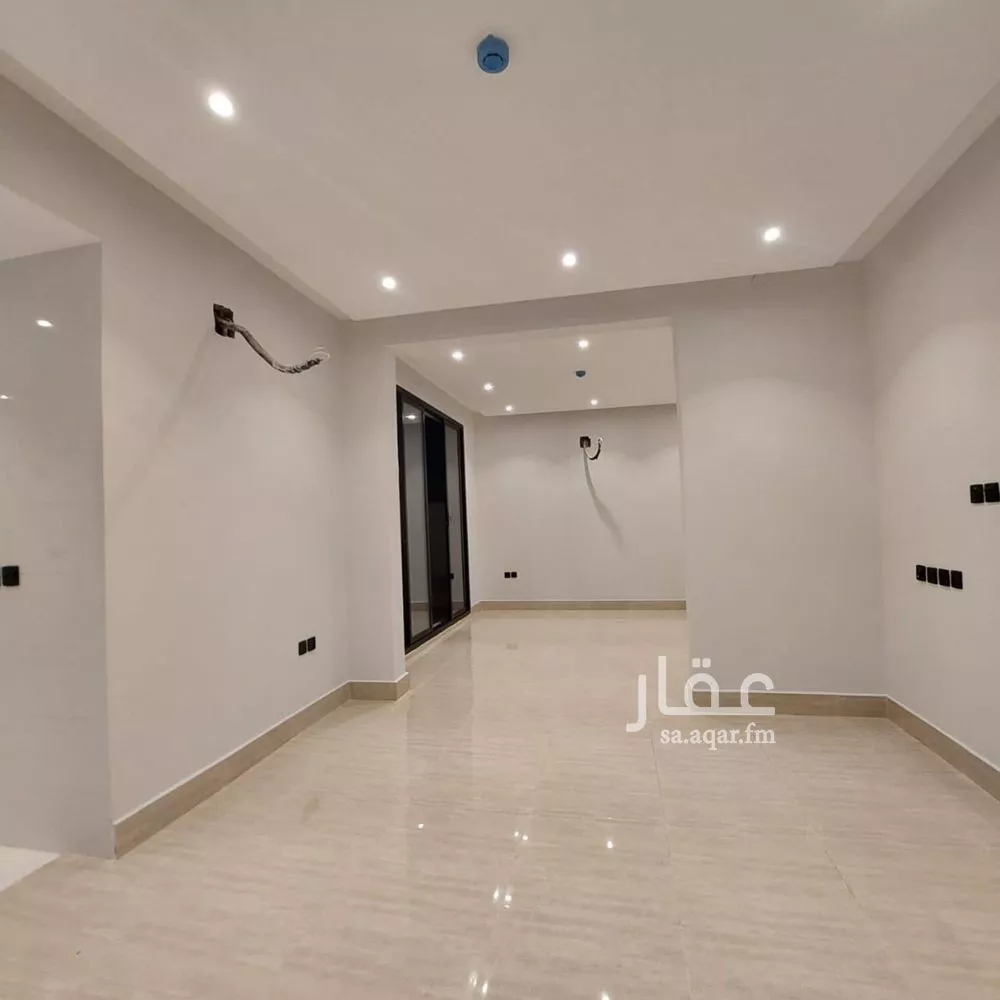 4 bedroom apartment in Al Rawdah 3
