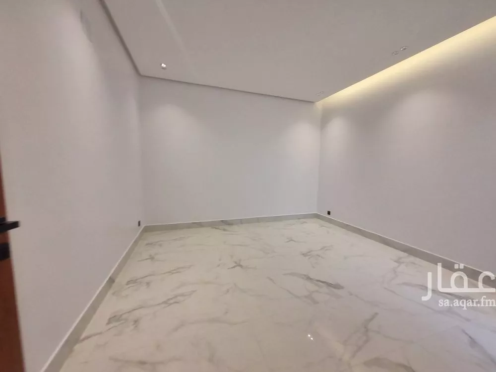 شقة 4 غرف في الرمال 5