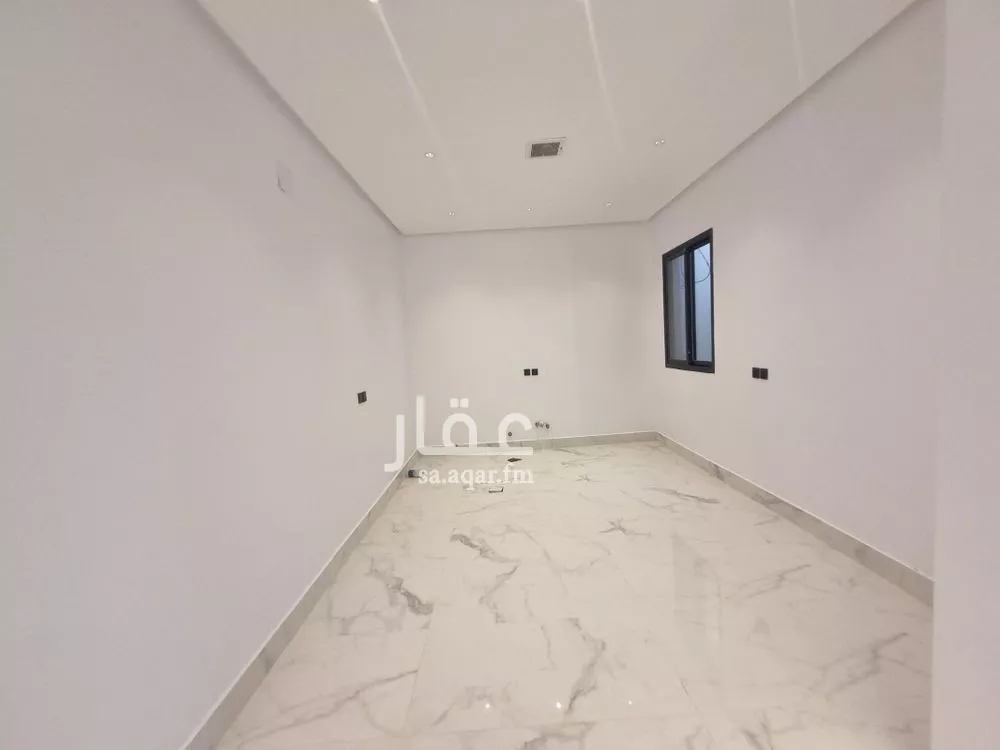 شقة 4 غرف في الرمال 3