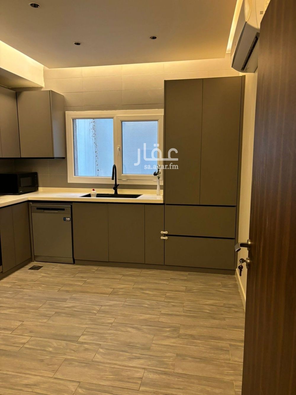 8 bedroom villa in Khuzam, Riyadh 15
