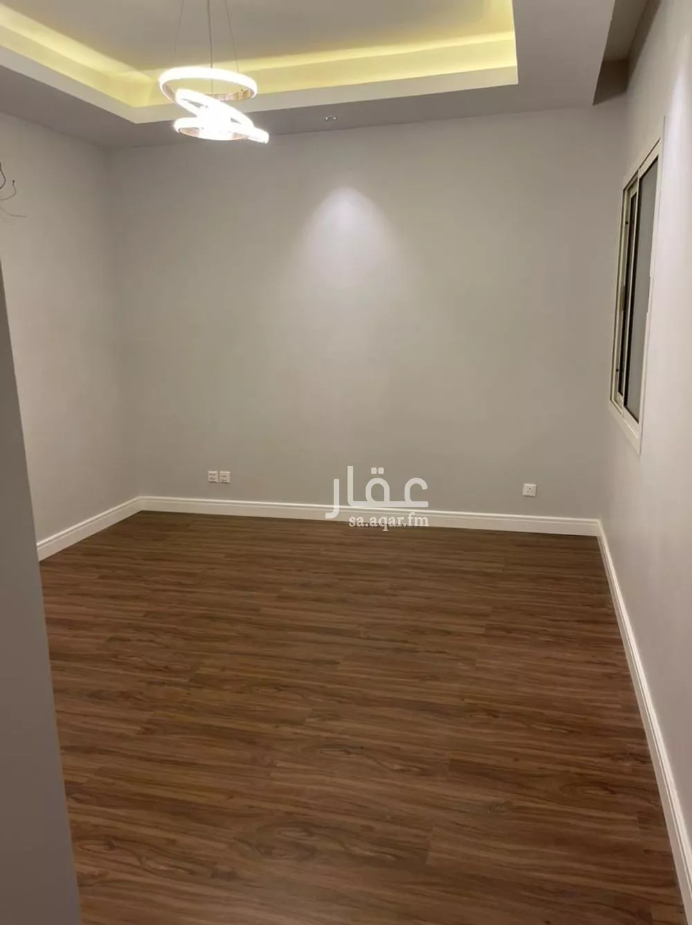 فيلا 8 غرف في الياسمين 3