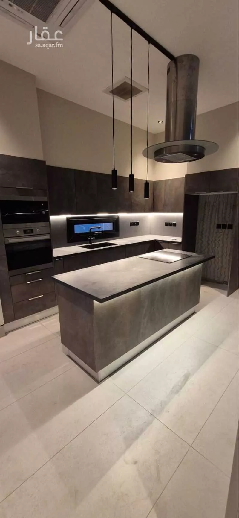 5 bedroom villa in Al Sharafiyah, Riyadh 11