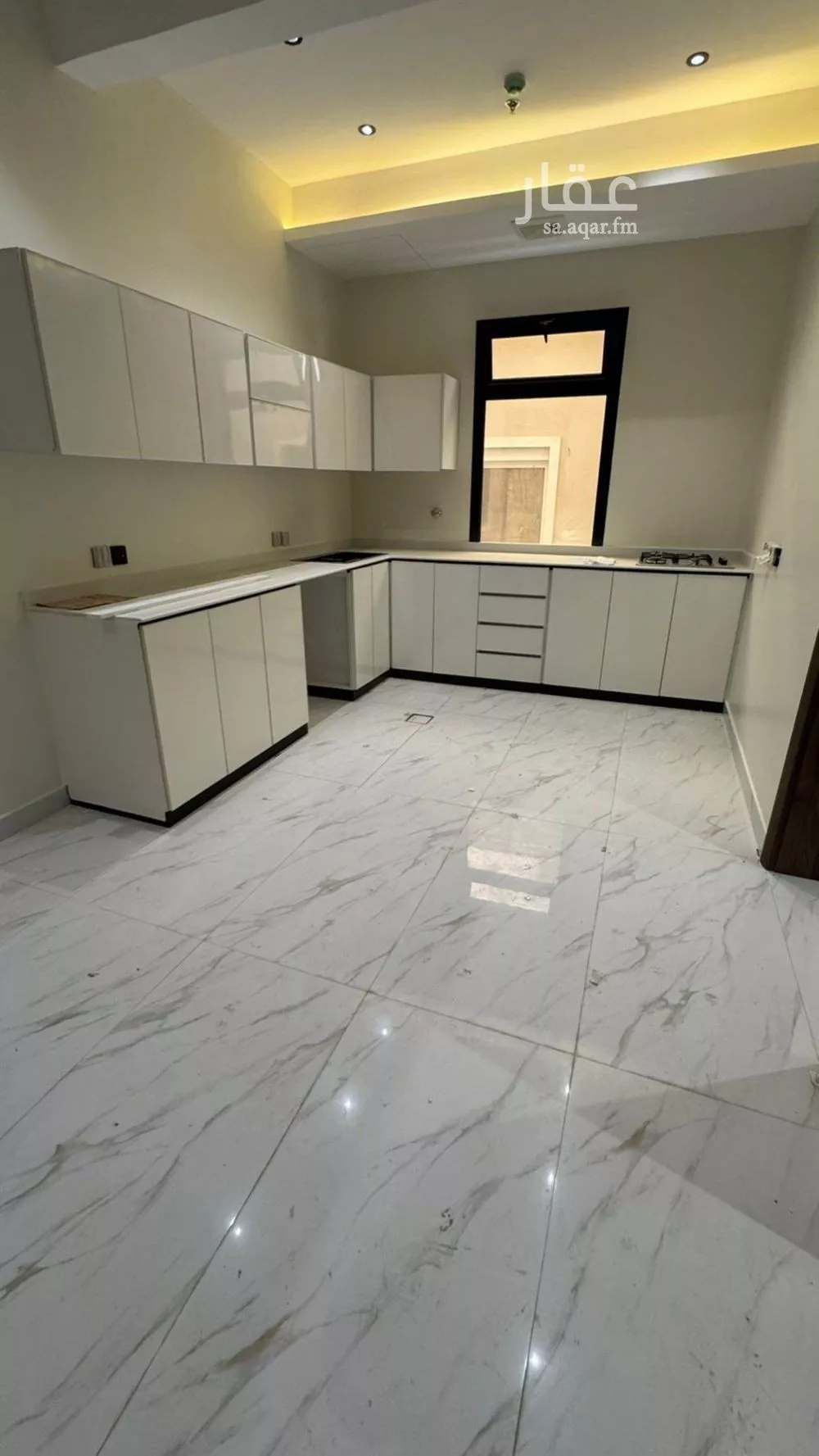 شقة 3 غرف في الرمال 5