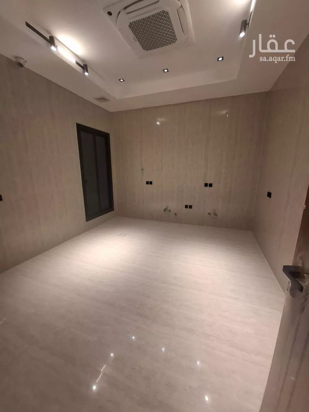 6 bedroom villa in Al Rimal 3