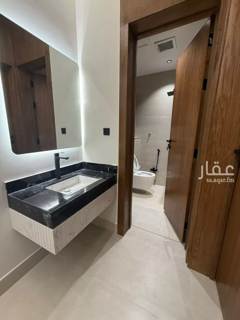 5 bedroom apartment in Dhahrat Namar, Riyadh 15