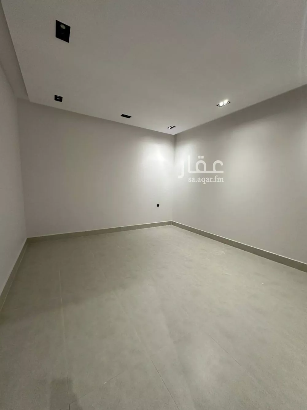 6 bedroom villa in Al Janadriyah 4