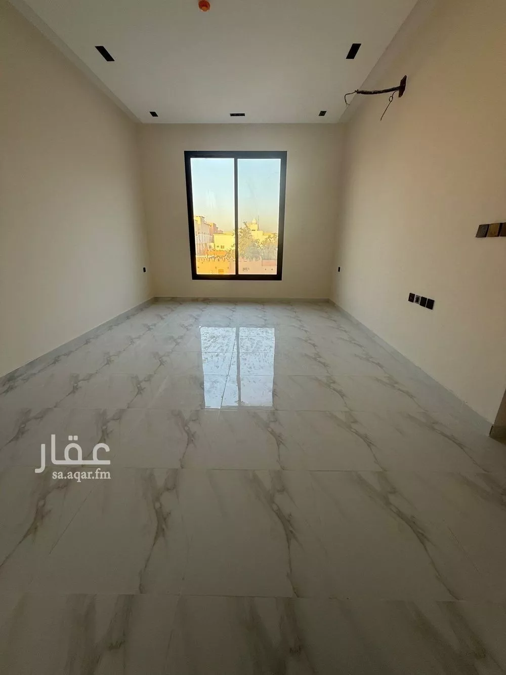 شقة 4 غرف في الزهرة 1