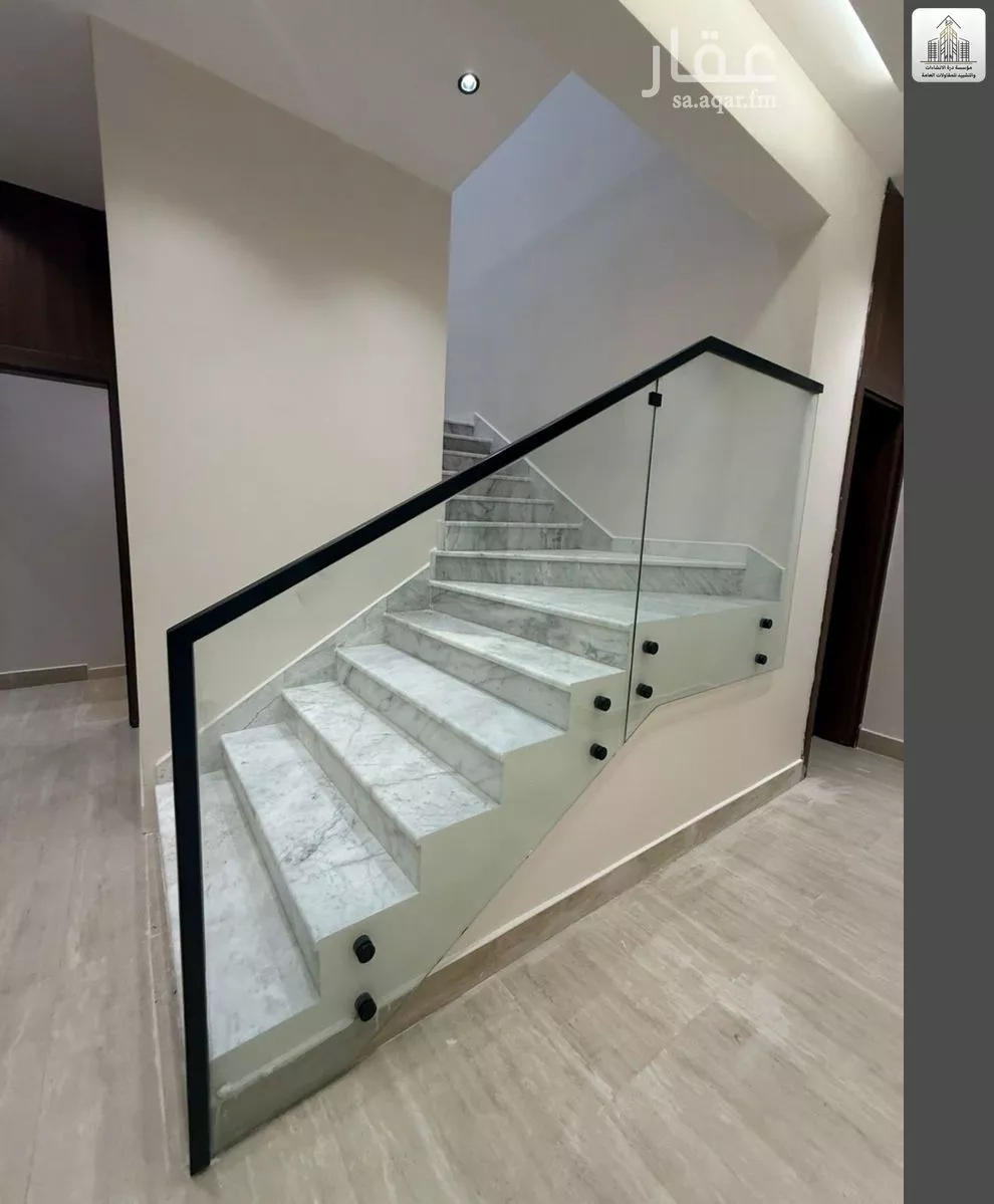 فيلا 5 غرف في بدر 3