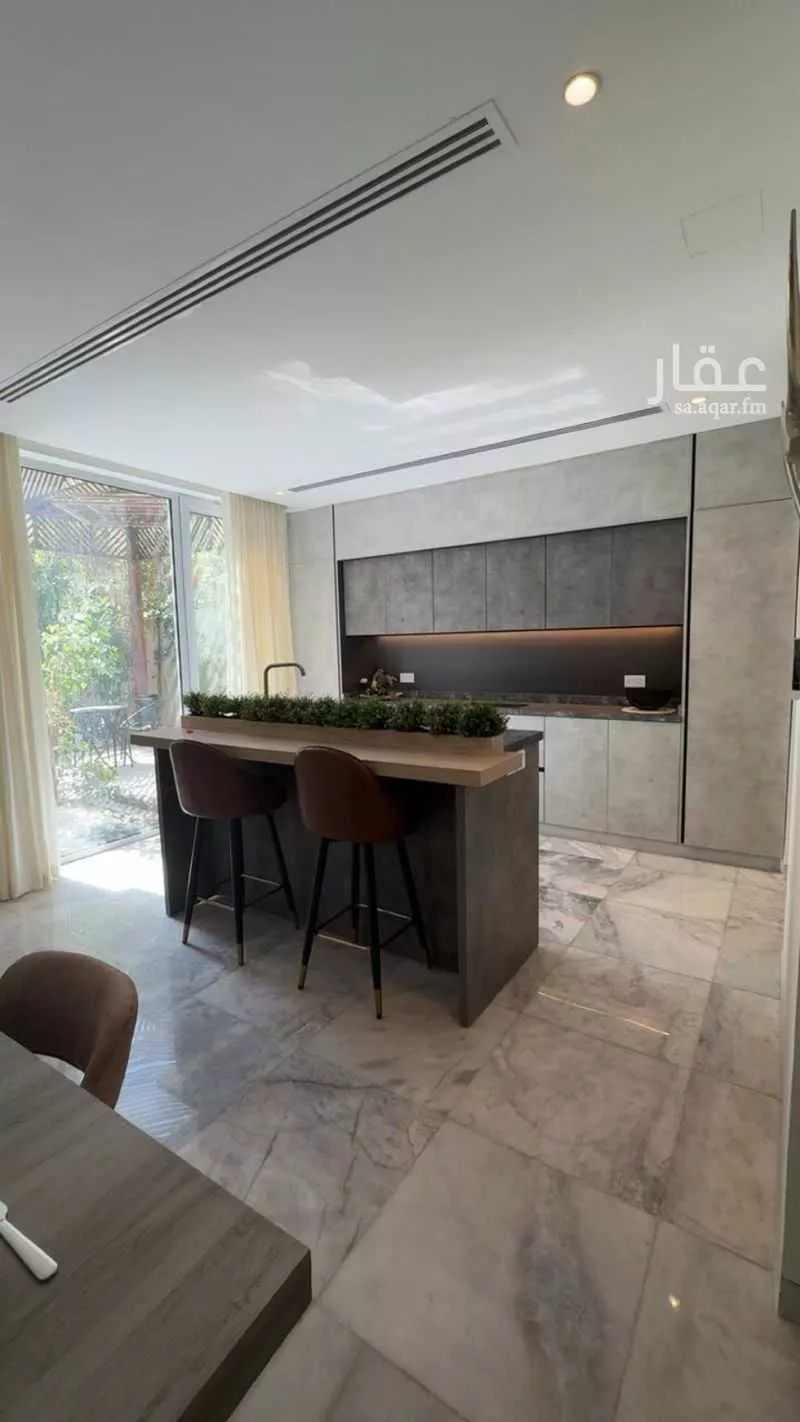 فيلا 5 غرف في الصدفة 5