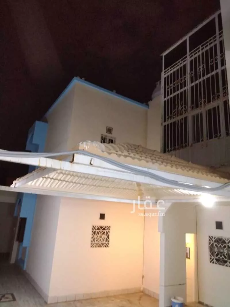 فيلا 10 غرف في الملك فهد 3