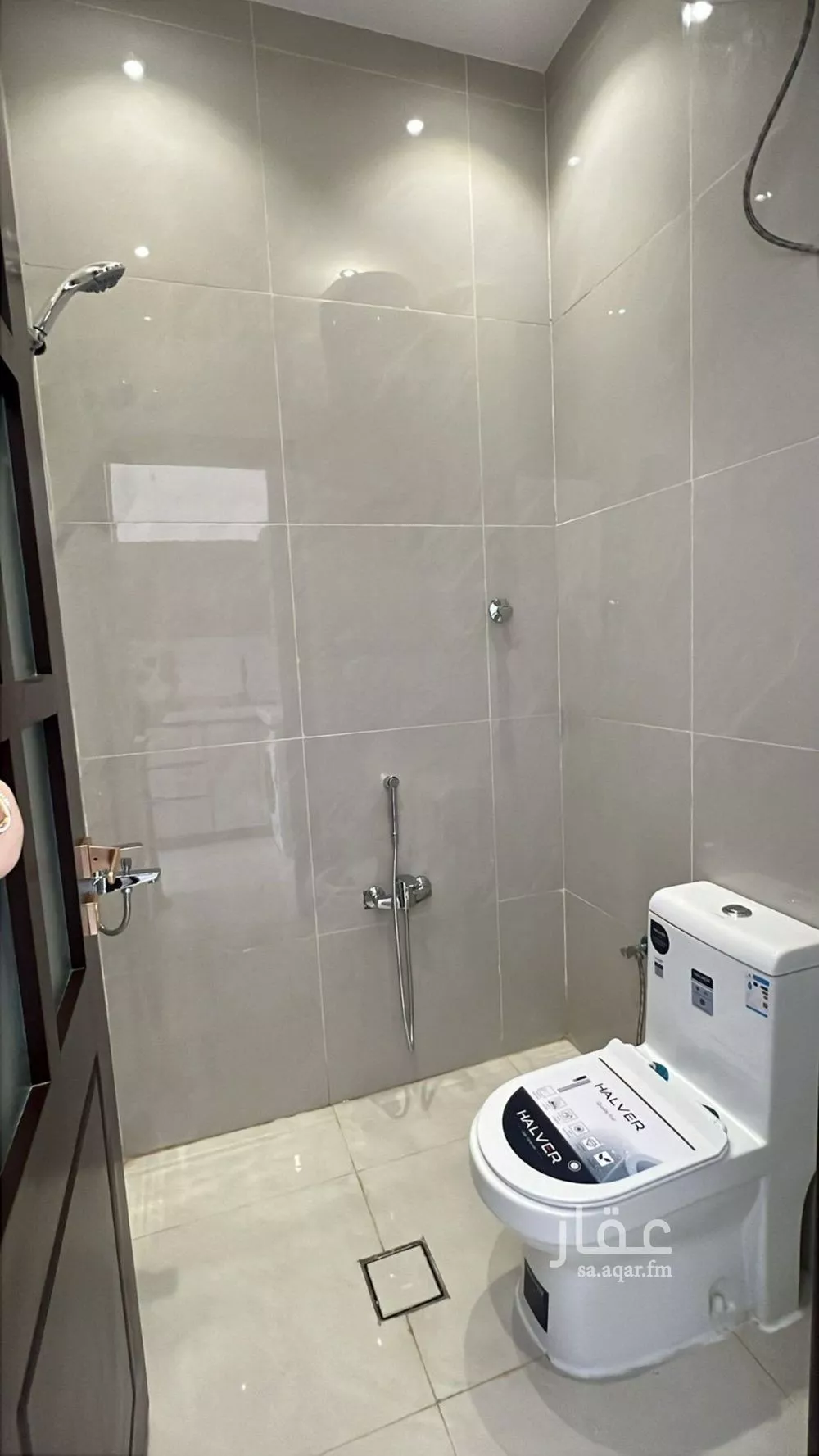 شقة 1 غرف في الرمال 5