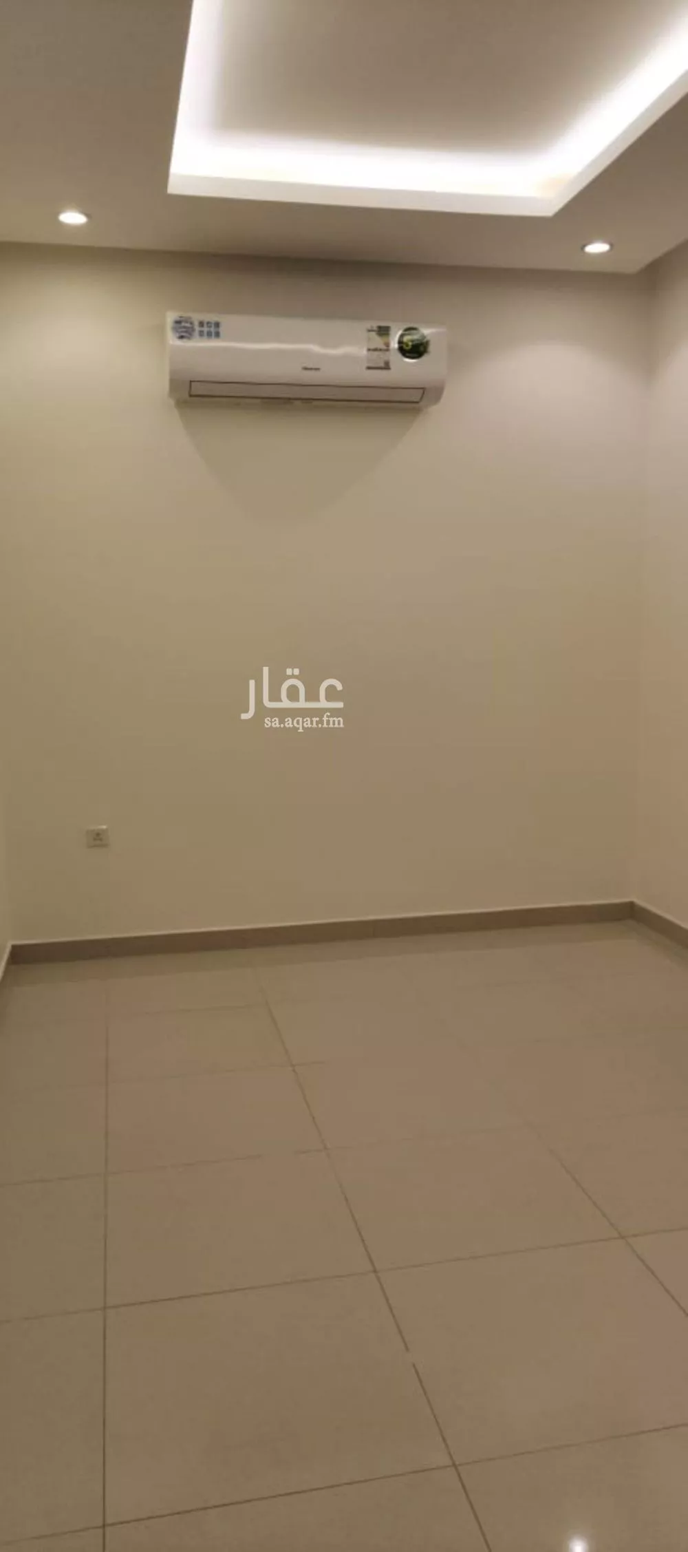 فيلا 4 غرف في العارض 4