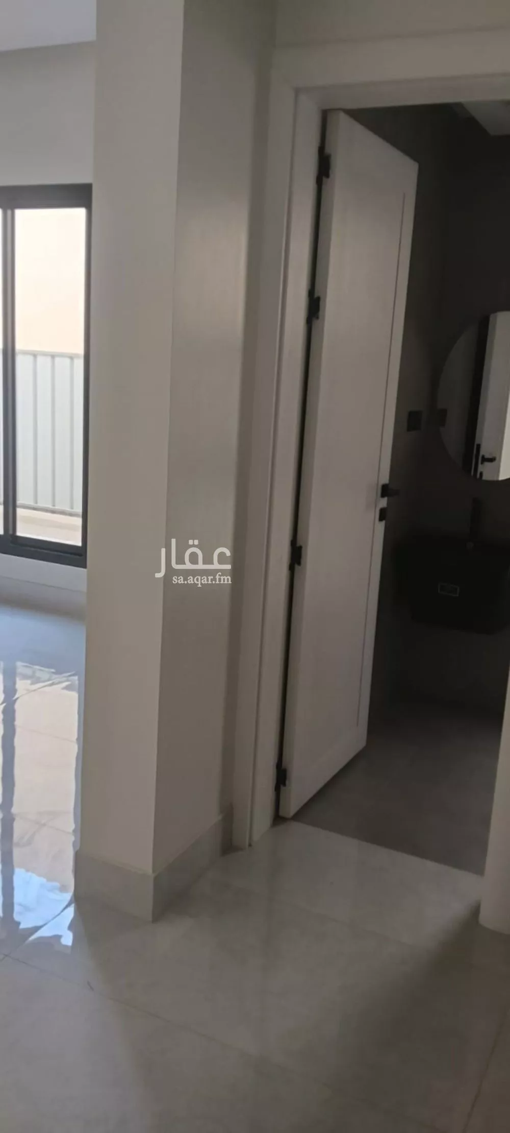 فيلا 4 غرف في العارض 5