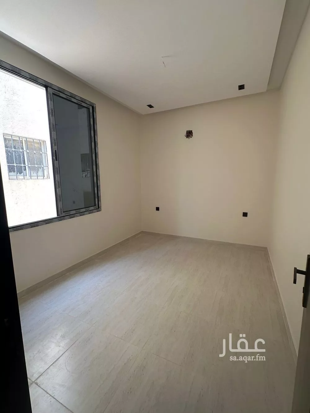 فيلا 5 غرف في الجنادرية 3