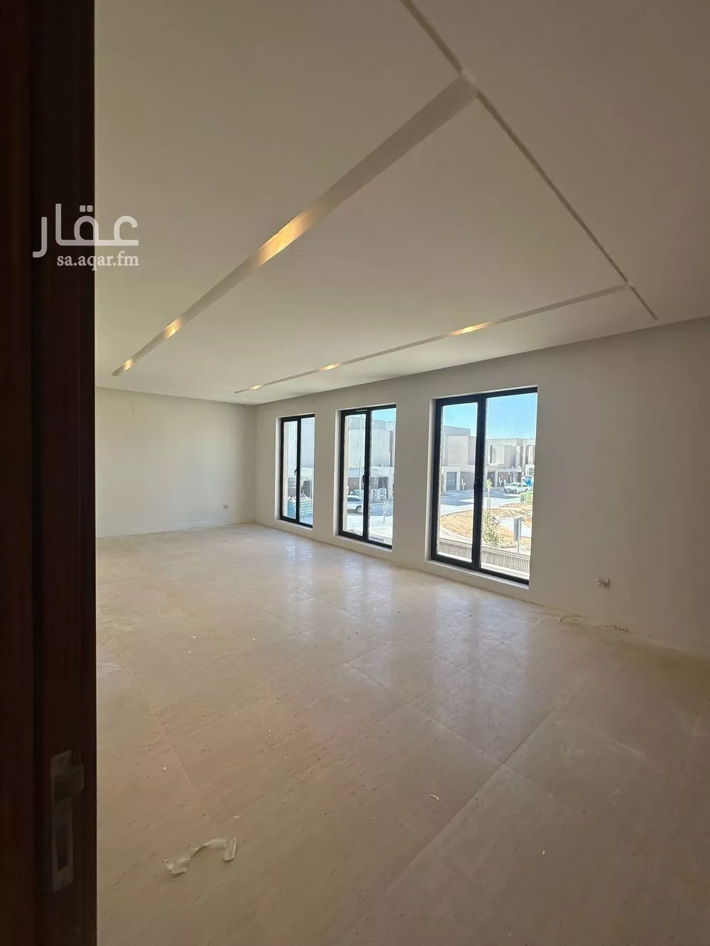 فيلا 5 غرف في العارض 3