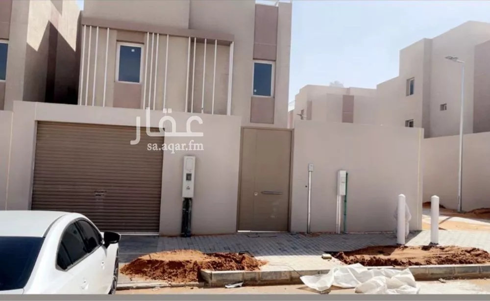 فيلا 5 غرف في العارض 1