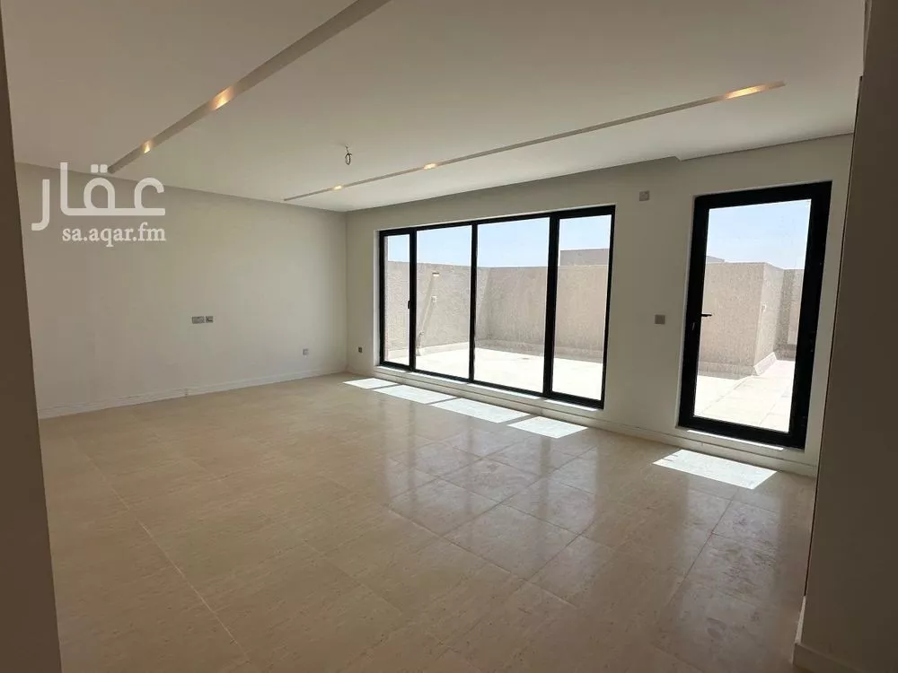 5 bedroom villa in Al Aridh 5
