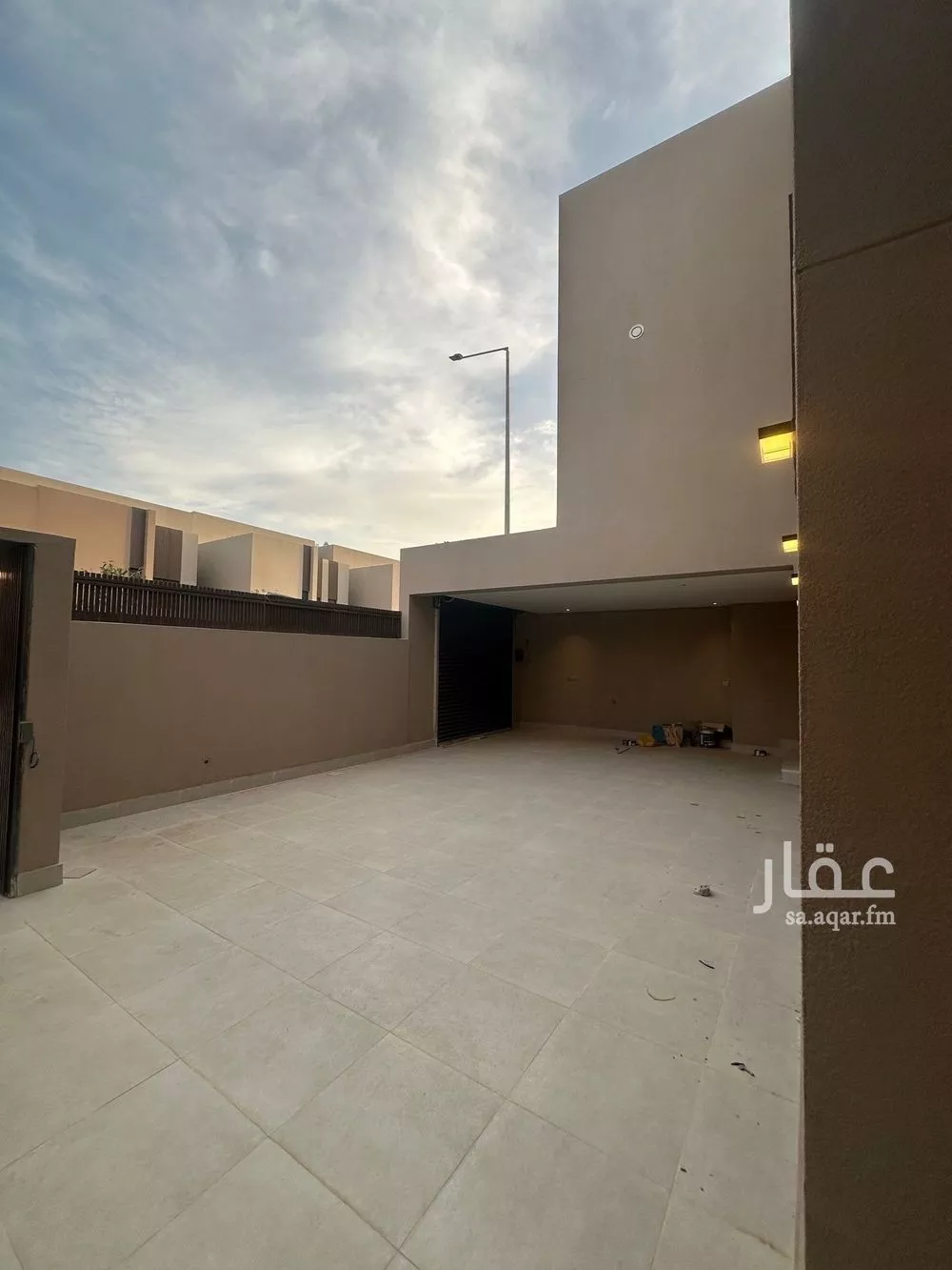 5 bedroom villa in Al Aridh 1