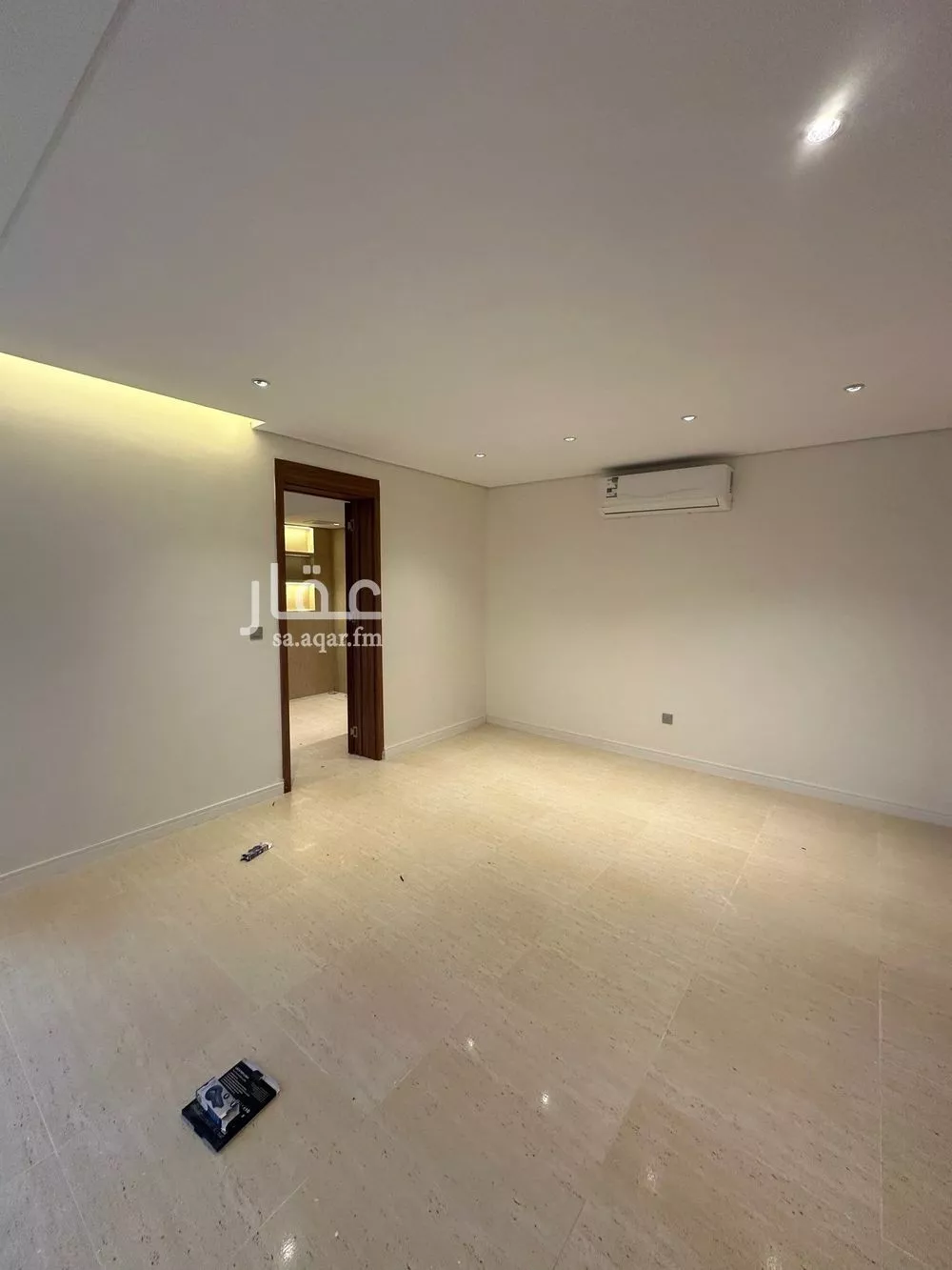 5 bedroom villa in Al Aridh 5