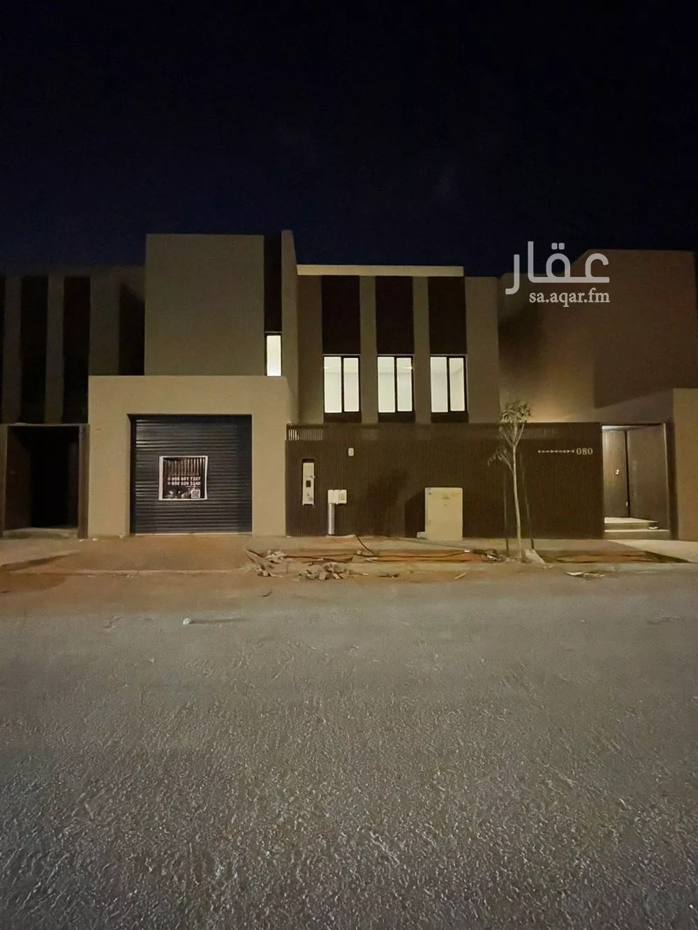 فيلا 5 غرف في العارض 1