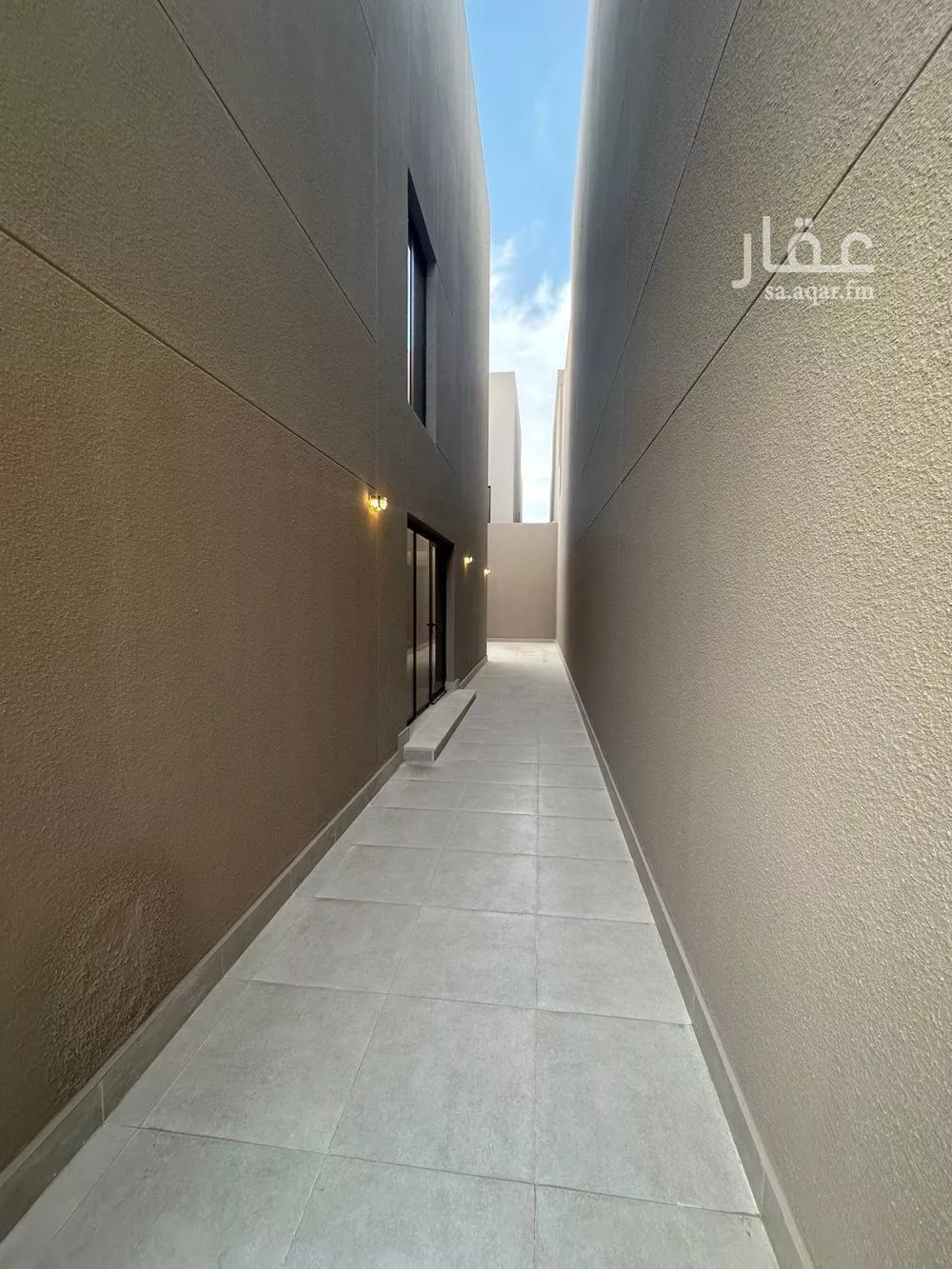 5 bedroom villa in Al Aridh 2