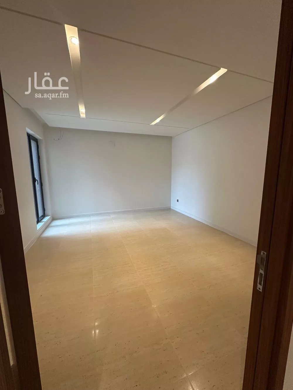 فيلا 5 غرف في العارض 4