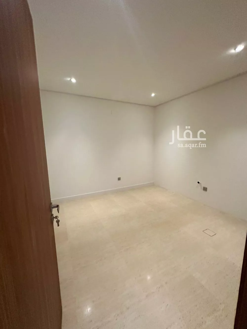 فيلا 5 غرف في العارض 5