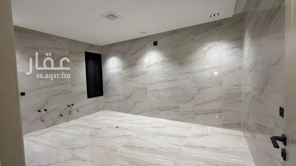 4 bedroom floor in Badr 1