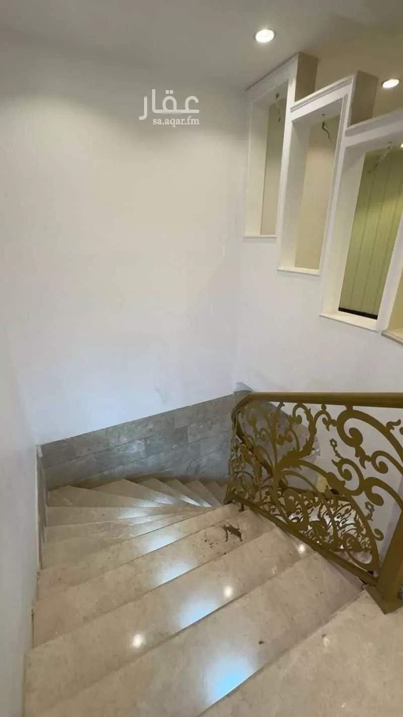 6 bedroom apartment in Al Sadd 4