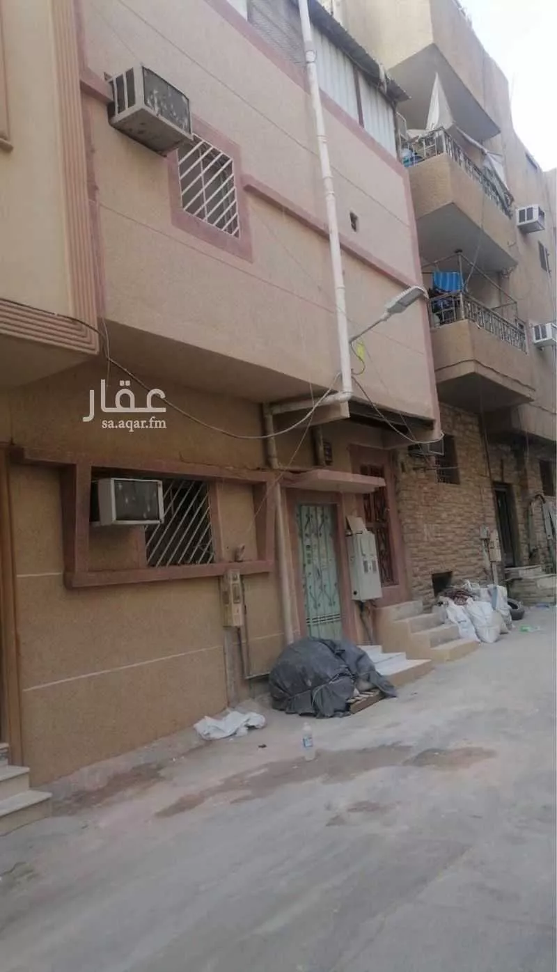 77 sqm building in Al Wizarat